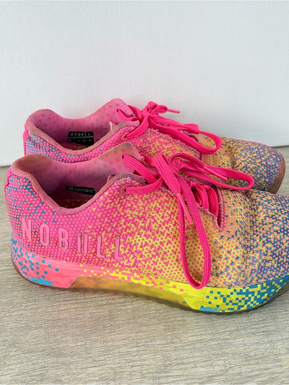 NOBULL Neon Pink Glitch Trainers Superfabric Women 8.5 Sneakers